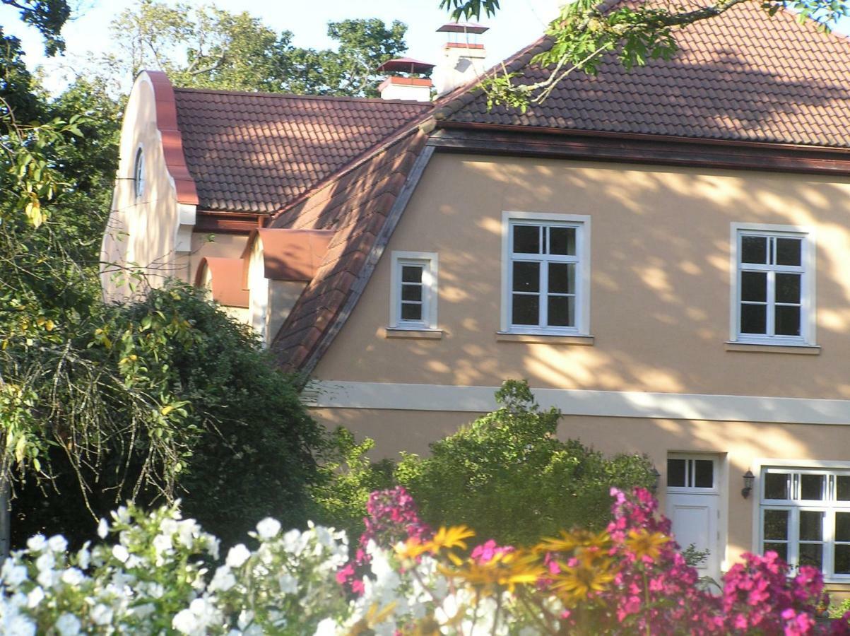 Hotel Maras Manor à Turlava Extérieur photo