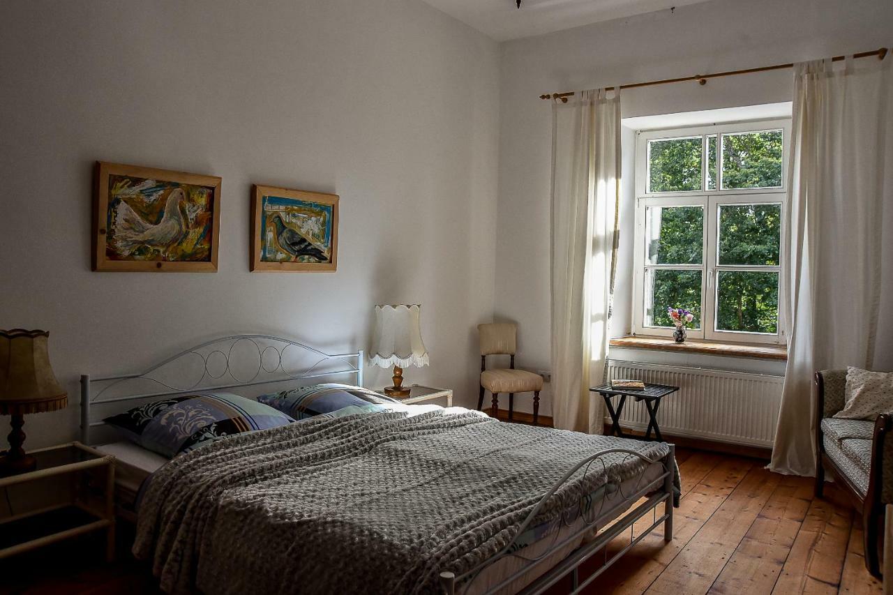 Hotel Maras Manor à Turlava Extérieur photo