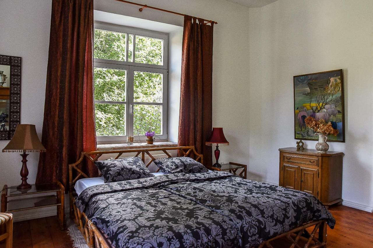 Hotel Maras Manor à Turlava Extérieur photo